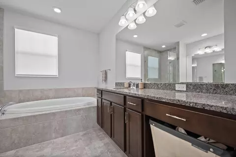 Bath - 16412 Millenium Ct, The Acreage, FL 33470 photo 1 of 4