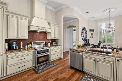 Kitchen - 910 SW Lost River Shores Dr, Stuart, FL 34997 photo 4 of 6