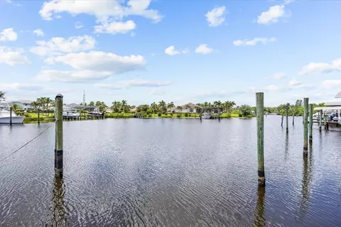 View/Area - 910 SW Lost River Shores Dr, Stuart, FL 34997 photo 8 of 9