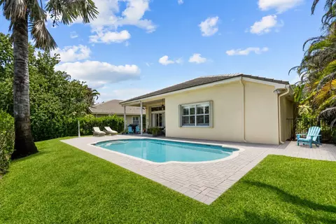Exterior - 910 SW Lost River Shores Dr, Stuart, FL 34997 photo 7 of 8