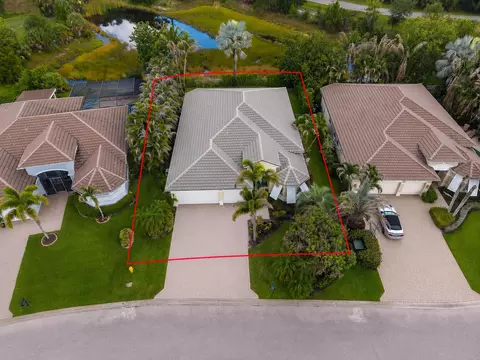 View/Area - 910 SW Lost River Shores Dr, Stuart, FL 34997 photo 2 of 9