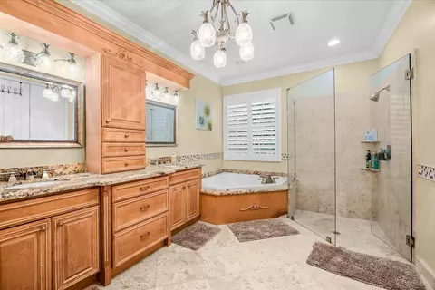 Bath - 910 SW Lost River Shores Dr, Stuart, FL 34997 photo 2 of 4
