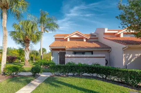 3307 SE Sandpiper Cir, Port Saint Lucie, FL 34952