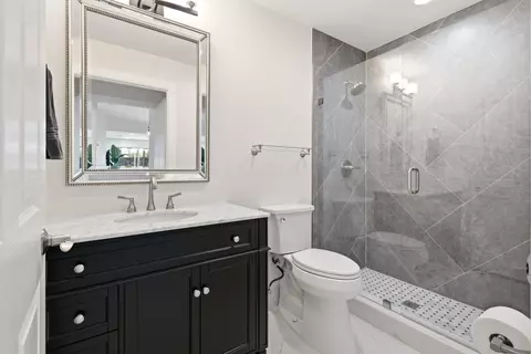 Bath - 198 Brier Cir, Jupiter, FL 33458 photo 4 of 4