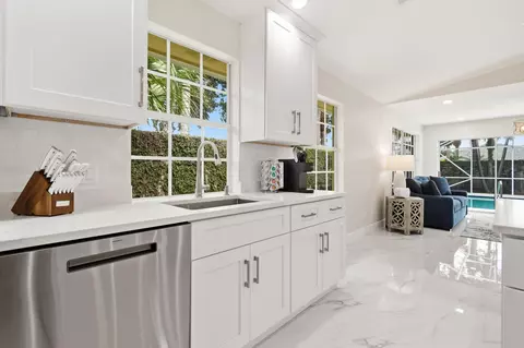 Kitchen - 198 Brier Cir, Jupiter, FL 33458 photo 6 of 6