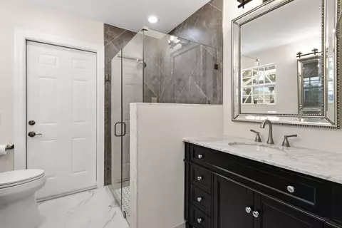 Bath - 198 Brier Cir, Jupiter, FL 33458 photo 1 of 4