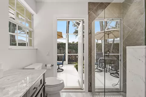 Bath - 198 Brier Cir, Jupiter, FL 33458 photo 2 of 4
