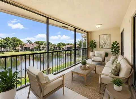 5751 Coach House Cir #E, Boca Raton, FL 33486