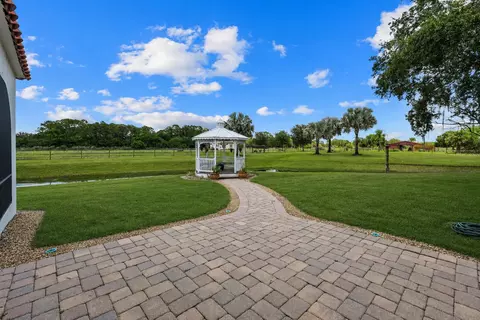 Exterior - 9999 NE 120th St, Okeechobee, FL 34972 photo 8 of 16
