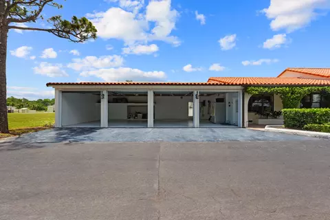 Exterior - 9999 NE 120th St, Okeechobee, FL 34972 photo 9 of 16