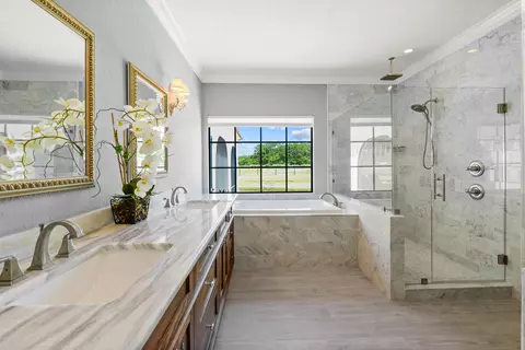 Bath - 9999 NE 120th St, Okeechobee, FL 34972 photo 1 of 7