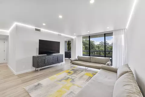 23200 Camino Del Mar #302, Boca Raton, FL 33433
