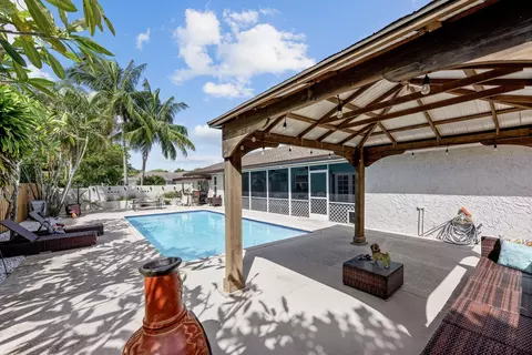4430 Gardenia Dr, Palm Beach Gardens, FL 33410