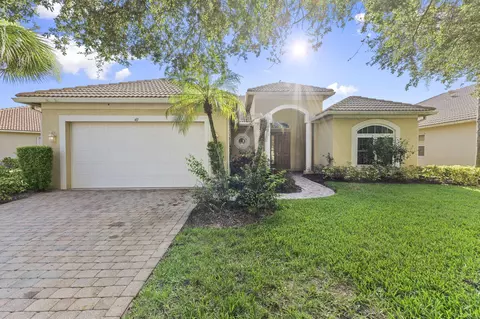 411 NW Sheffield Cir, Port Saint Lucie, FL 34983