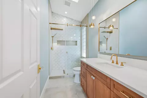 Bath - 17104 Crossgate Dr, Jupiter, FL 33477 photo 4 of 6