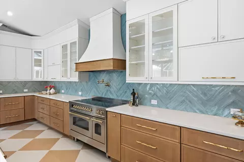 Kitchen - 17104 Crossgate Dr, Jupiter, FL 33477 photo 9 of 10