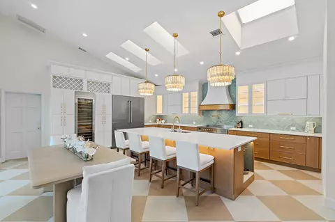 Kitchen - 17104 Crossgate Dr, Jupiter, FL 33477 photo 4 of 10