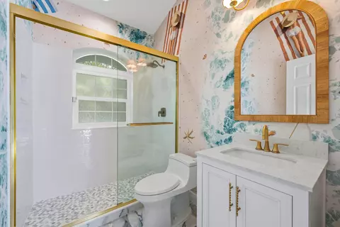 Bath - 17104 Crossgate Dr, Jupiter, FL 33477 photo 6 of 6