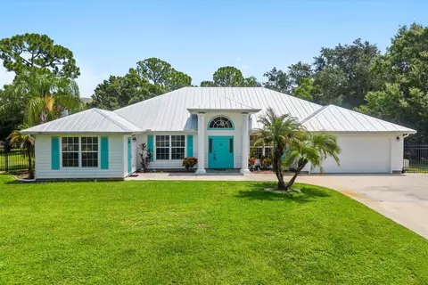 1799 SE Blockton Ave, Port Saint Lucie, FL 34952