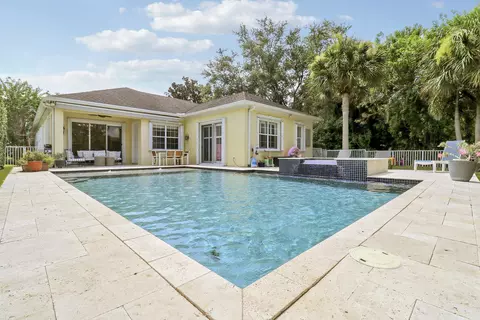 Exterior - 314 Caravelle Dr, Jupiter, FL 33458 photo 4 of 10