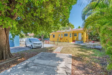 2221 Fillmore St #2221-2223, Hollywood, FL 33020