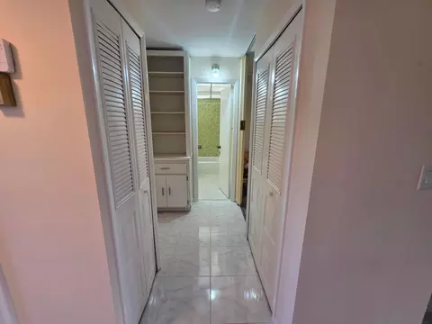 Entry Way - 5403 SE Miles Grant Rd #H108, Stuart, FL 34997 photo 3 of 5