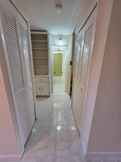 Entry Way - 5403 SE Miles Grant Rd #H108, Stuart, FL 34997 photo 4 of 5