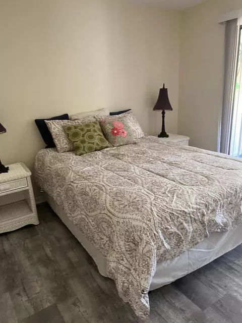 Bedroom - 5403 SE Miles Grant Rd #H108, Stuart, FL 34997 photo 5 of 9