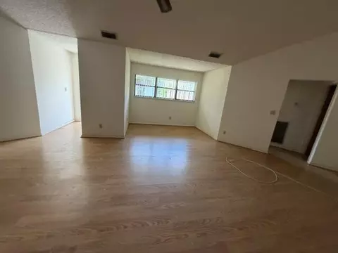 Living - 1127 E Seminole Ave #22B, Jupiter, FL 33477 photo 3 of 5