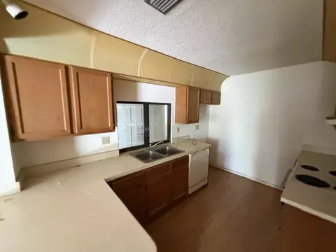 Kitchen - 1127 E Seminole Ave #22B, Jupiter, FL 33477 photo 1 of 2