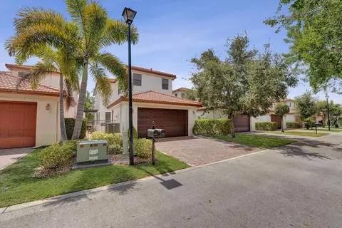 3760 NW 84th Way, Pembroke Pines, FL 33024