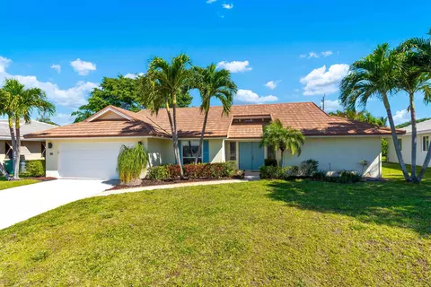 Exterior - 88 Pinehill Trl E, Tequesta, FL 33469 photo 1 of 5