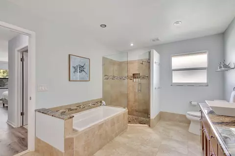 Bath - 88 Pinehill Trl E, Tequesta, FL 33469 photo 2 of 3