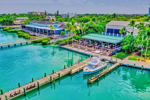 View/Area - 88 Pinehill Trl E, Tequesta, FL 33469 photo 6 of 8