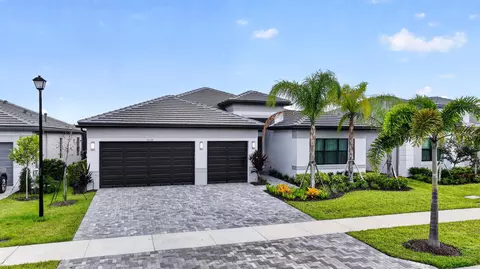 12132 SW Willowy Way, Port Saint Lucie, FL 34987