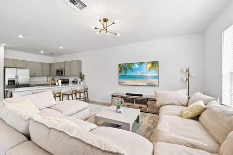 4341 Pond Lily Ln, Lake Worth, FL 33467