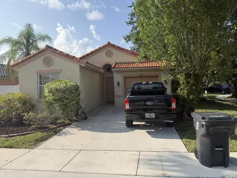 8164 Pelican Harbour Dr, Lake Worth, FL 33467