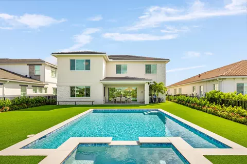 12143 Waterstone Cir, Palm Beach Gardens, FL 33412