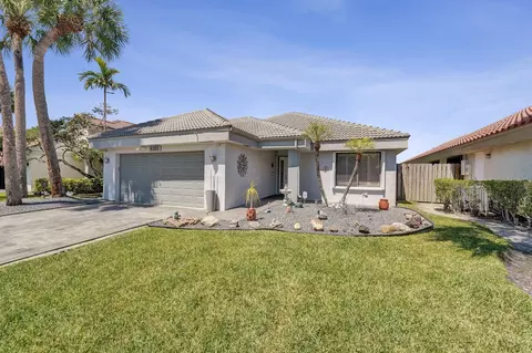 9355 NW 18th Dr, Plantation, FL 33322