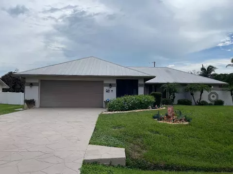 6409 NW Friendly Cir, Port Saint Lucie, FL 34983