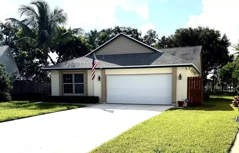 19 Misty Meadow Dr, Boynton Beach, FL 33436