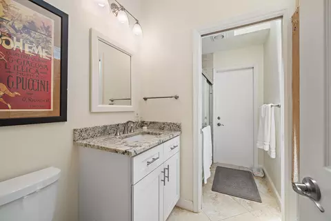 Bath - 3 SE Loggerhead Ln, Tequesta, FL 33469 photo 2 of 2
