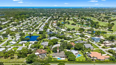 View/Area - 3 SE Loggerhead Ln, Tequesta, FL 33469 photo 4 of 8