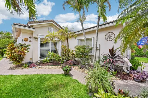 9853 SW Eastbrook Cir, Port Saint Lucie, FL 34987