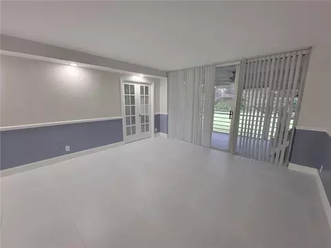 800 E Cypress Ln #202, Pompano Beach, FL 33069