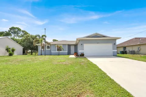 3673 SW Bonwold St, Port Saint Lucie, FL 34953