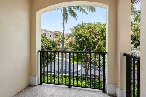 Exterior - 3770 County Line Rd #B5, Tequesta, FL 33469 photo 8 of 13