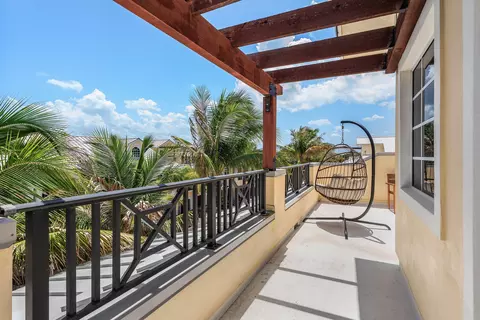 Exterior - 3770 County Line Rd #B5, Tequesta, FL 33469 photo 10 of 13