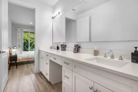 Bath - 3770 County Line Rd #B5, Tequesta, FL 33469 photo 3 of 4