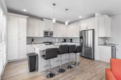 Kitchen - 3770 County Line Rd #B5, Tequesta, FL 33469 photo 1 of 3